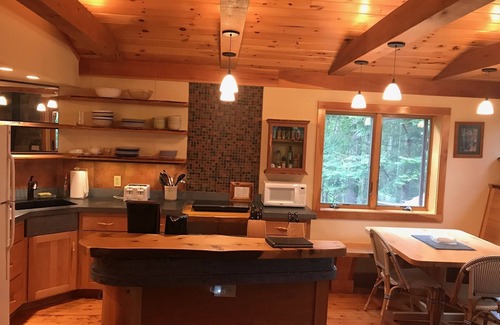 Saranac Lake House | LAKEFRONT FAMILY RETREAT off the beaten track near LAKE PLACID