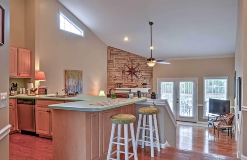 Hiawassee House | Lakefront Hiawassee Home w/Boat Dock & Hot Tub!