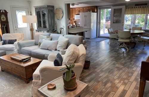 Gravois Mills House | Lakefront Home - Great for Families/Couples - All Seasons