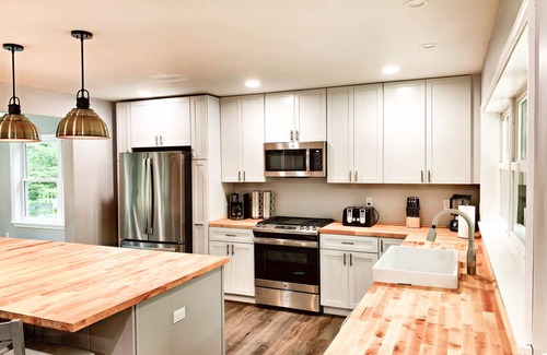 Oakland House | Lakefront home near Colby College and Thomas College