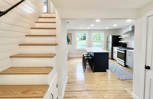 Hinesburg House | Lakefront Home on Lake Iroquois