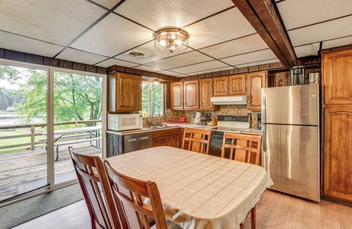 Brohman Cottage | Lakefront Home w/Deck: Central Michigan Escape!