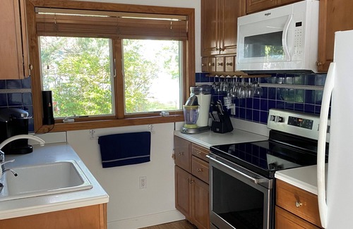 Monticello House | Lakefront home w/Kayaks, canoe & SUP on QUIET & PRIVATE lakenNEAR BETHEL WOODS