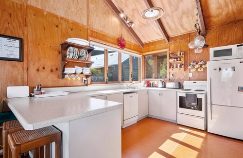 Tauranga Taupo House | Lakefront house