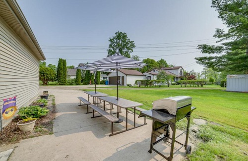 Horton House | Lakefront Jackson Vacation Rental with Shared Yard