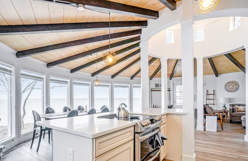 South Haven House | Lakefront lighthouse-style home with central AC, deck & firepit