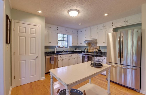 Newell House | Lakefront Lineville Retreat w/Private Dock!