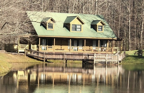 Rabun Gap House | Lakefront Lodge with Loft Bedroom, Sleeper Sofa, One Bath