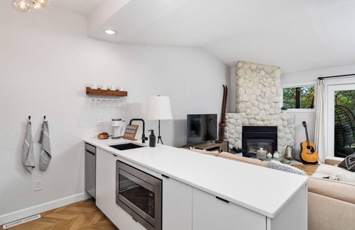 Biwabik Condo | Lakefront Luxury @ Giants Ridge - formerly the Hygge Suite