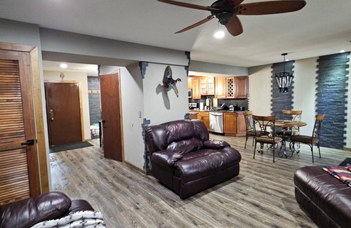 Pocono Pines House | Lakefront Luxury Private Community Rustic/Modern Style Townhouse (Pinecrest)