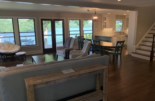 New Fairfield House | Lakefront Luxury Retreat on Candlewood Lake