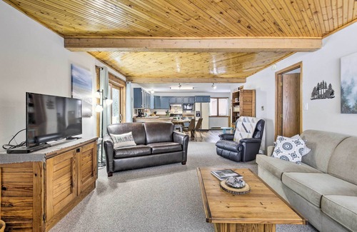 Mercer House | Lakefront Mercer Home: Private Dock & Kayaks!