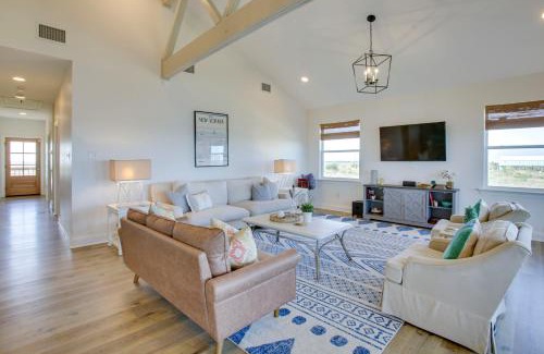 Lake Catherine House | Lakefront NOLA Home with Hot Tub and Views!