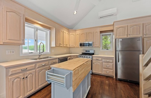 West Hill Lake House | Lakefront Oasis with Spectacular Views – 3BR, 3BA, Sleeps 6, private swim dock.