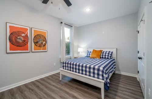 Lake Hamilton House | Lakefront Oasis with Game Room!