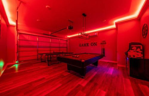 Lake Hamilton House | Lakefront Oasis with Game Room!