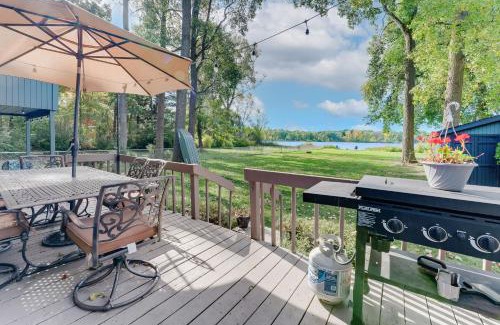 Lake Orion House | Lakefront Orion Twp Home with Fire Pit and Kayak!