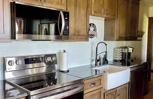 Wauksaukee House | Lakefront+Private+Dog Friendly