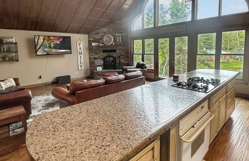 Gleason House | Lakefront Retreat in Gleason Northwoods