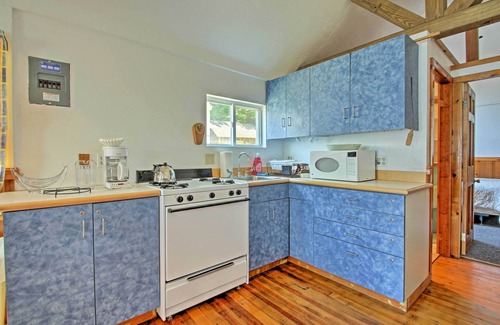 Rumney Cabin | Lakefront Rumney Retreat w/Shared Dock & Beach!