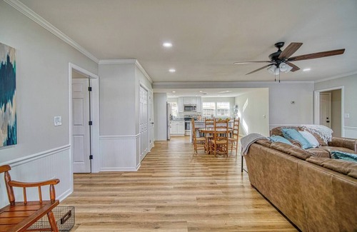 Inman House | Lakefront*Sunrise Views*Big Porch*Fire Pit*Tryon