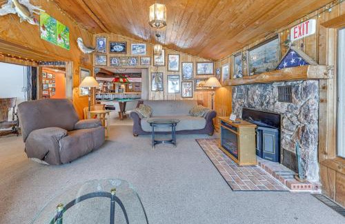 Suring House | Lakefront Suring Home with Pool Table and Views!