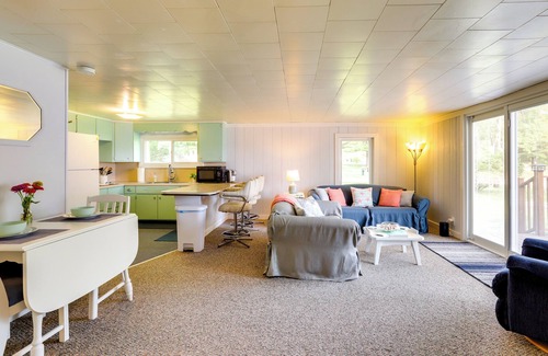 Grand Junction Cottage | Lakefront Vacation Rental, 13 Mi to South Haven!