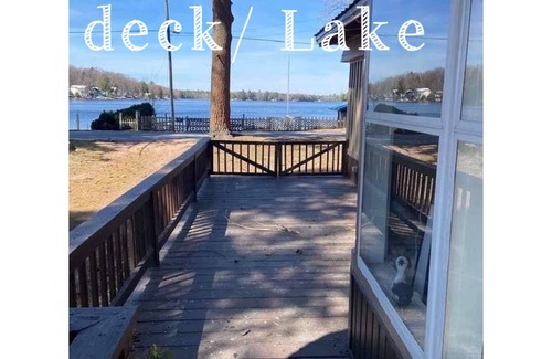 Bernhards Bay House | Lakefront vacation rental