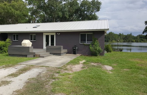 Limona Improvement House | Lakefront VERY PRIVATE Guest House with Gorgeous Lake Views! 2-Bed, 2-Bath