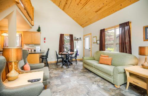 Townsend House | Lakefront Wisconsin Cabin Dock, Walk to Beach!
