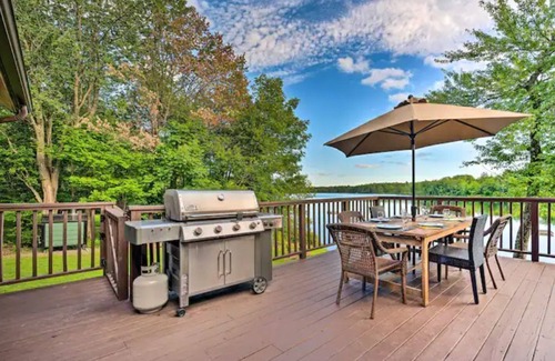 Poyntelle House | LakeHouse All Season Retreat!