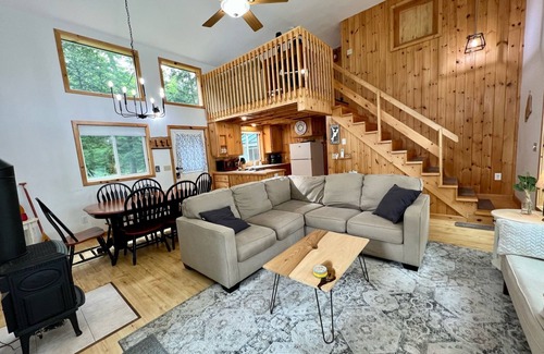 Kents Hill House | Lakehouse with 100ft of private waterfront on Lovejoy Pond
