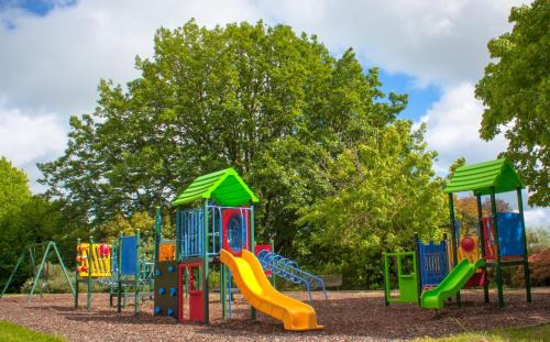 Camperdown Resort | Lakes and Craters Holiday Park