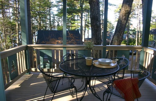 Wakefield Cottage | Lakes Region - Lakeside cottage on pristine Great East Lake - Smoke Free