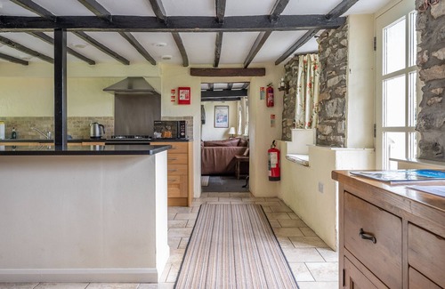Graythwaite Cottage | Lakeshore cottage with Hot Tub - Hullet Hall
