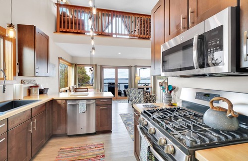 Malletts Bay Condo | Lakeshore Vermont