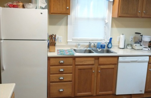 Coventry Lake House | Lakeside 3 Bedroom House Across From Association Beach!