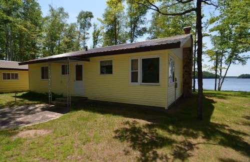 Cable House | Lakeside Bills Bay Cabin