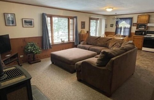 Watersmeet Cabin | Lakeside Cabin on Cisco Chain of Lakes