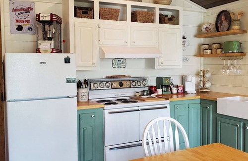 Avinger House | Lakeside Cabin on Lake O' the Pines Tx