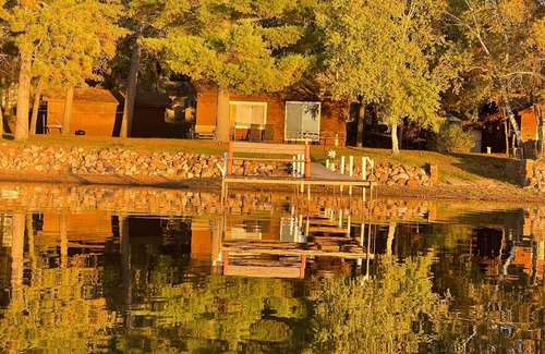 Hillman Cabin | Lakeside Cabin - Sandy Beach & Amazing Lake View!