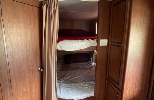 Bridgeport House | Lakeside Camper that Sleeps 8!