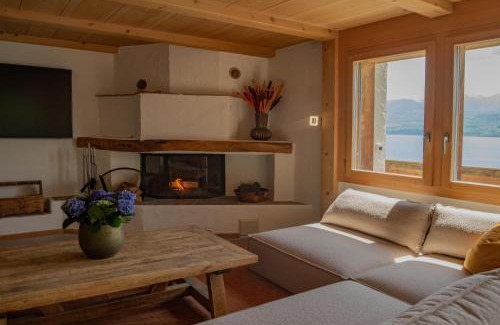 Gunten Ski Chalet | Lakeside Chalet with Panorama View