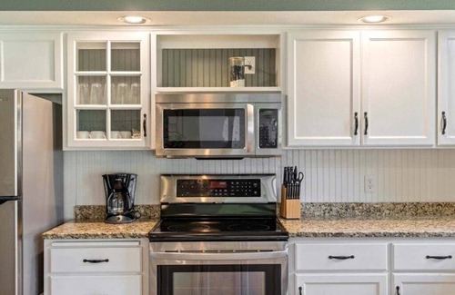 Nisswa Condo | Lakeside Comfort in the Heart of Gull Lake, Beach Access, Boat Rentals