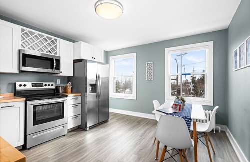 Lakeside - Lester Park Apartment | Lakeside Condo | Minutes from Downtown Duluth