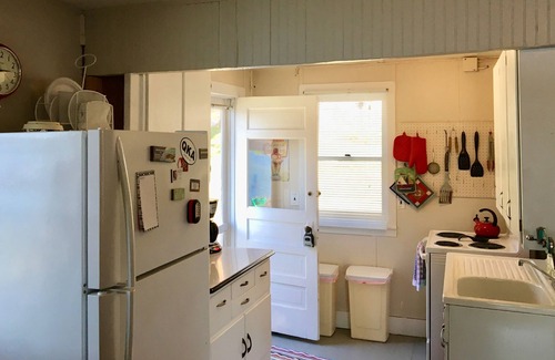 Keuka Park Cottage | Lakeside cottage on quiet, private road. Walk to Keuka Lake State Park!