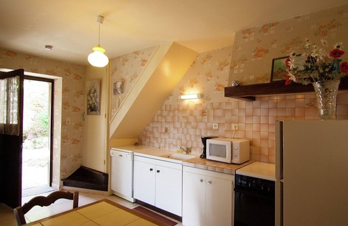 Chasteaux Cottage | Lakeside Cottage Roziers Retreat