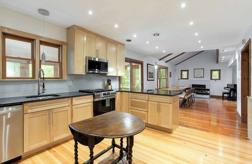 Lenox Dale House | Lakeside Estate: 2 Homes For Family Gatherings
