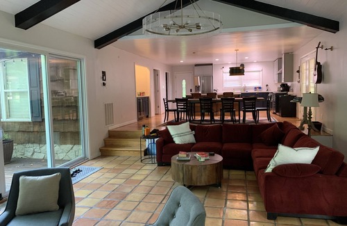 Scottsville House | Lakeside Family Retreat at Barren River