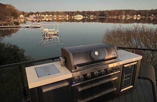 Twin Lakes House | Lakeside Getaway on Lake Mary-Walk to Downtown Twin Lakes
